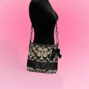 🌹Coach Signature Black and Tan Crossbody Bag